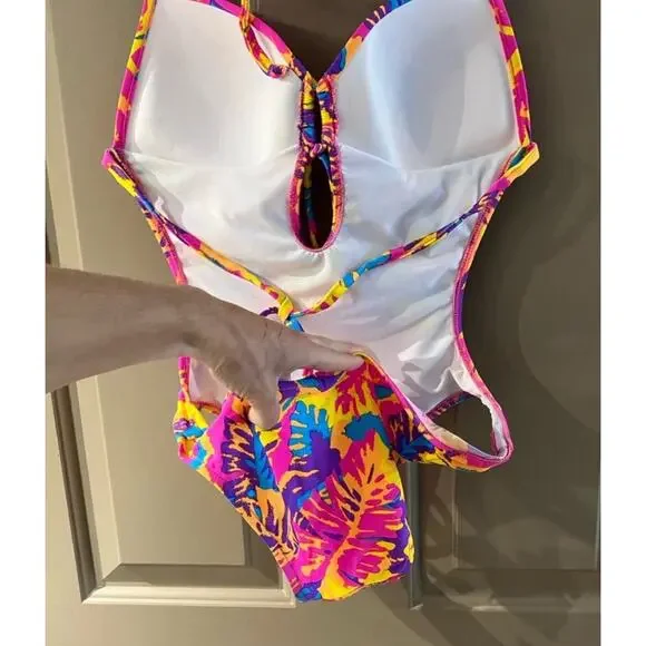 Venus One Piece Swimsuit Size 10 Sweetheart Monokini Lovey Leaves String Sexy - Picture 3 of 4